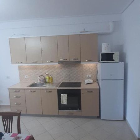 Meni'S Family Apartament Saranda Extérieur photo