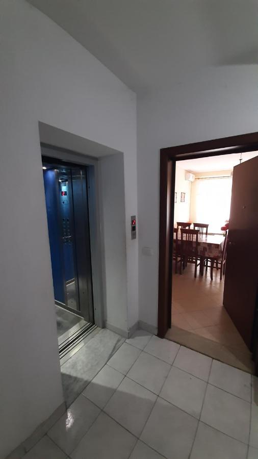 Meni'S Family Apartament Saranda Extérieur photo