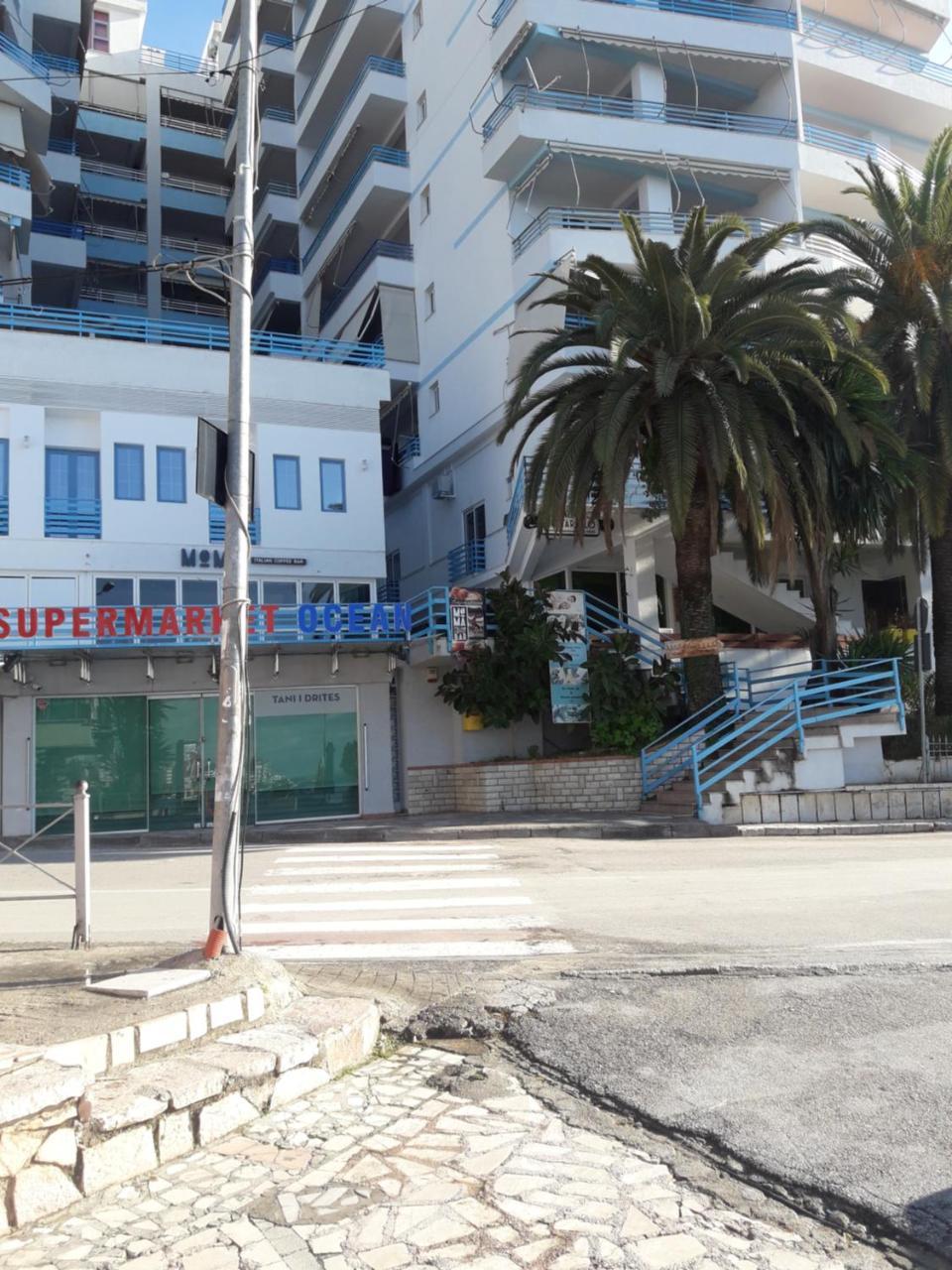 Meni'S Family Apartament Saranda Extérieur photo